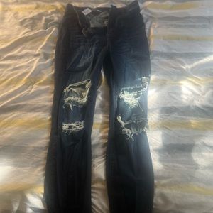 Nice Quality and is stretchy I love it makes ur buut look good